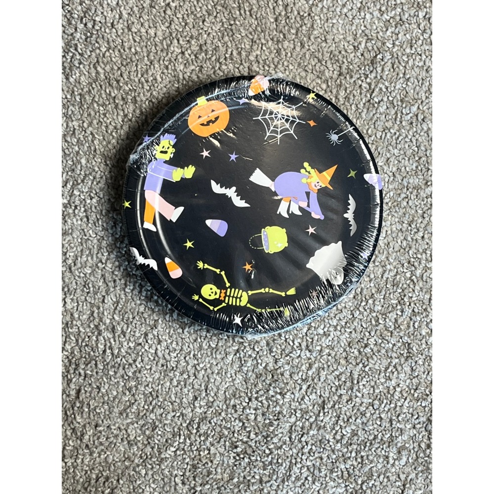 Spritz Halloween Lunch Plate 20ct Spooky Characters Black 6.88 Inch